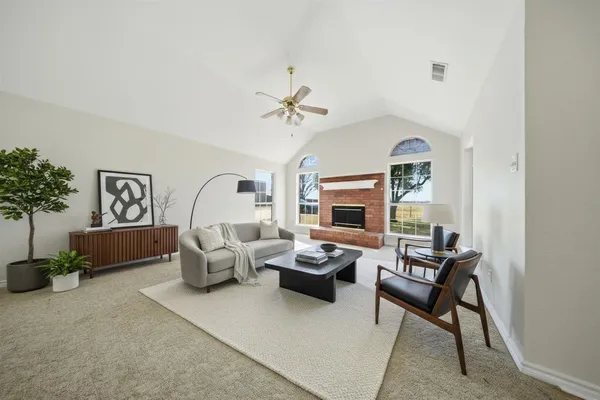 $750,000 | 1177 Plover Circle, Ponder, TX 76259
