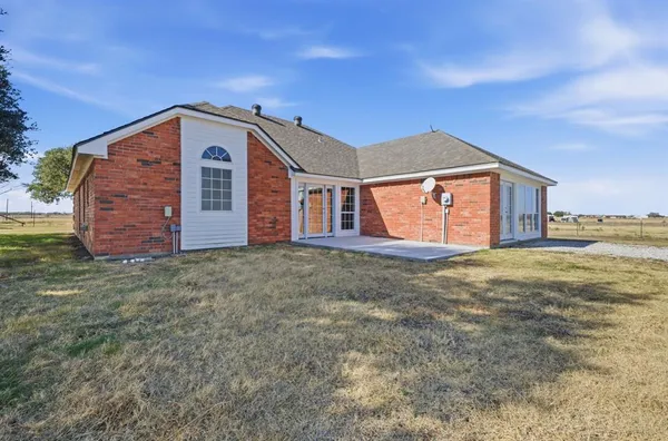 $750,000 | 1177 Plover Circle, Ponder, TX 76259