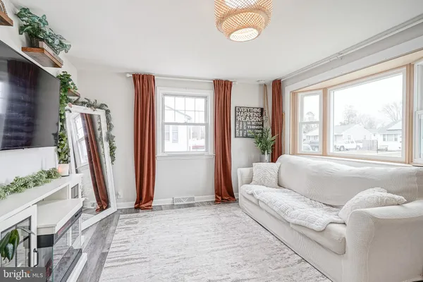 $275,000 | 649 6th Avenue, Lindenwold, NJ 08021