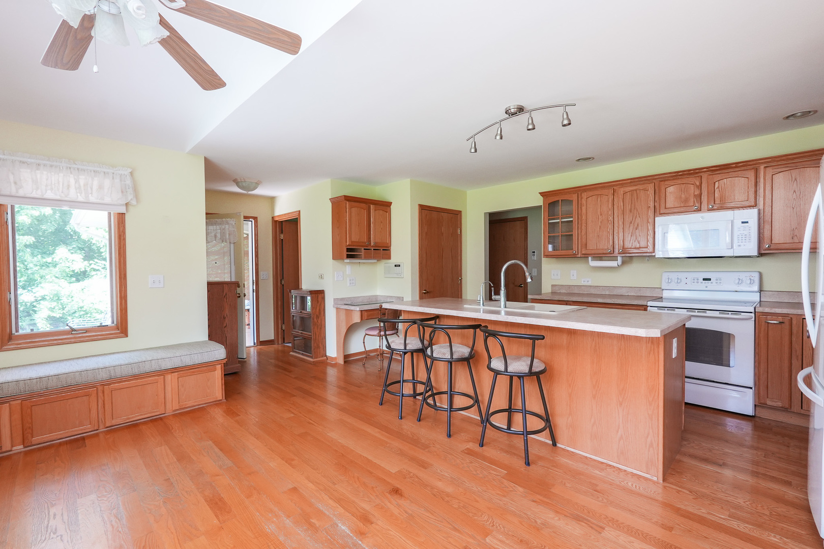 415 East Southmor Road Morris, IL 60450 - Photo 18 of 60