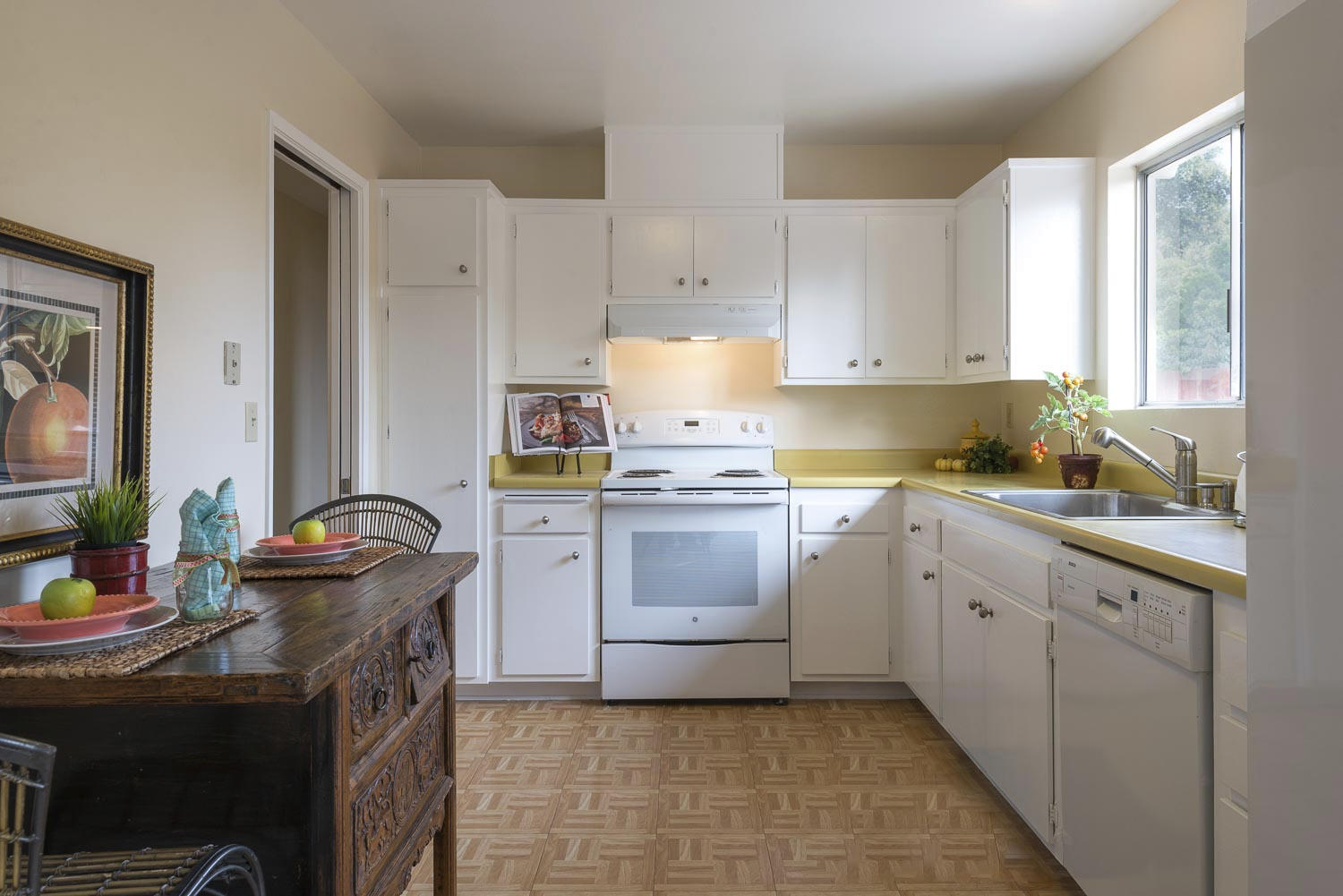1340 Kenwood Road Santa Barbara, CA 93109 - Photo 9 of 19 Kitchen2
