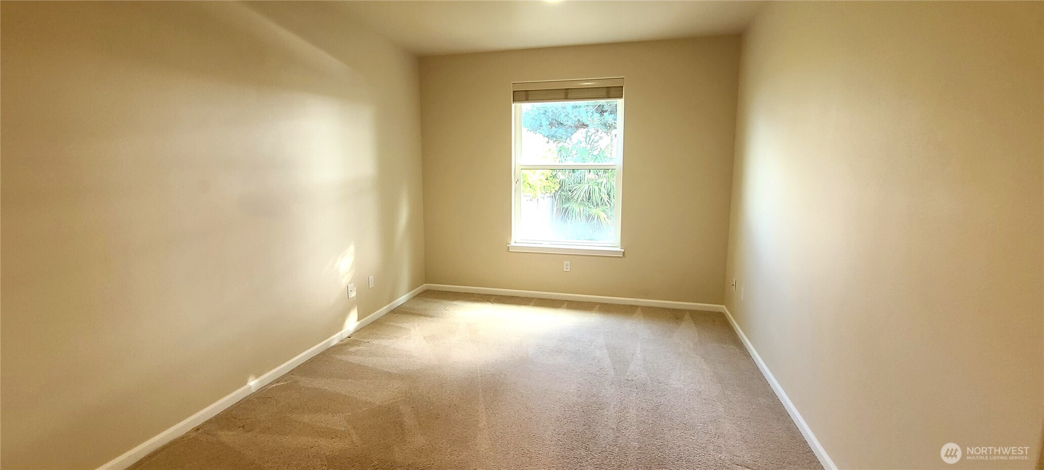 50 Goldenrod Lane Sequim, WA 98382 - Photo 12 of 24 an empty room with a window