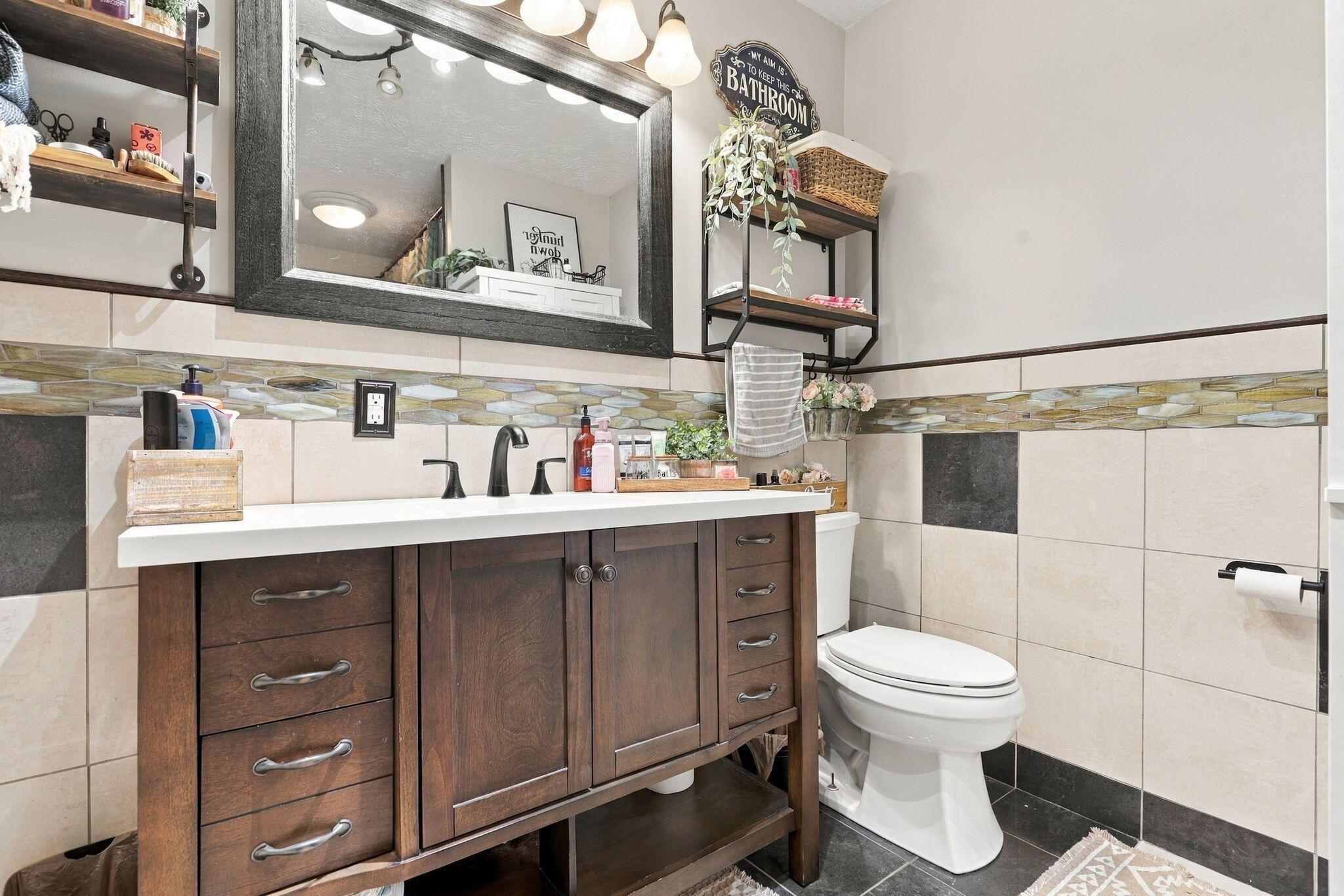5342 Headleys Mill Road Southwest Pataskala, OH 43062 - Photo 40 of 94 Updated full bath