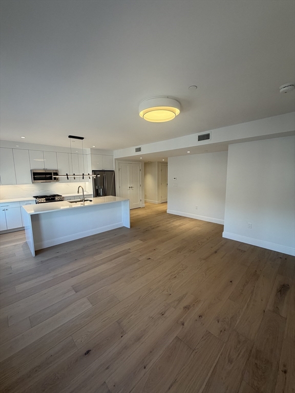 65 L Street, Unit 7 Boston, MA 02127 - Photo 2 of 7