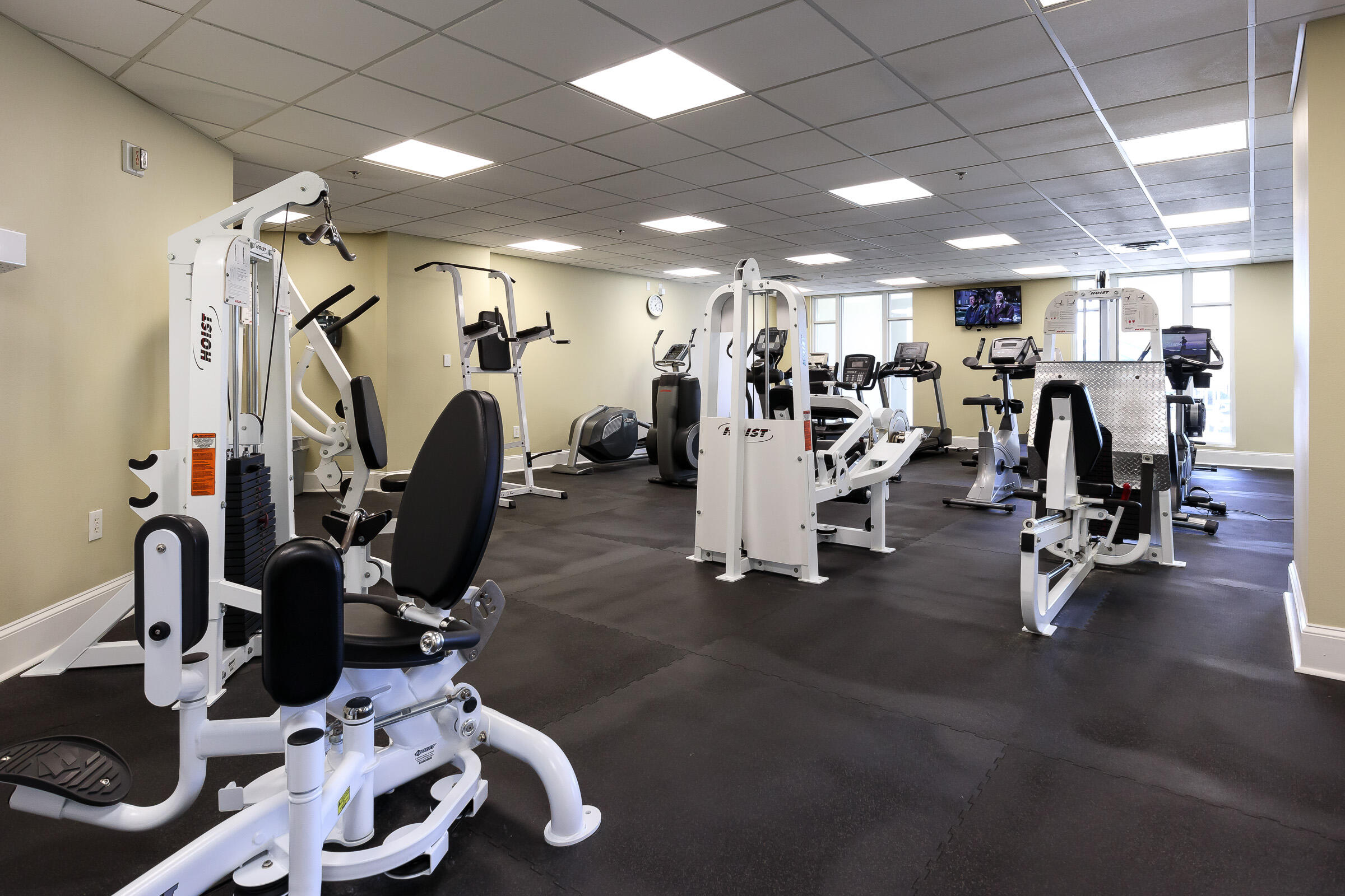 1150 Santa Rosa Boulevard, Unit 421 Fort Walton Beach, FL 32548 - Photo 39 of 46 a view of a room with gym equipment