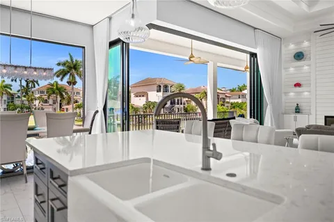 $4,175,000 | 388 Pine Avenue, Naples, FL 34108