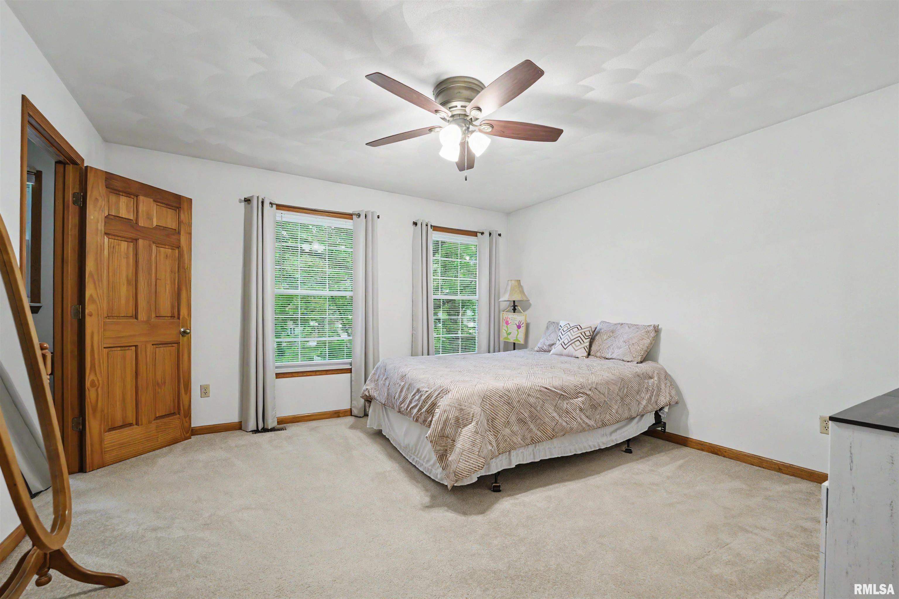 213 Woodlawn Road Lincoln, IL 62656 - Photo 19 of 36