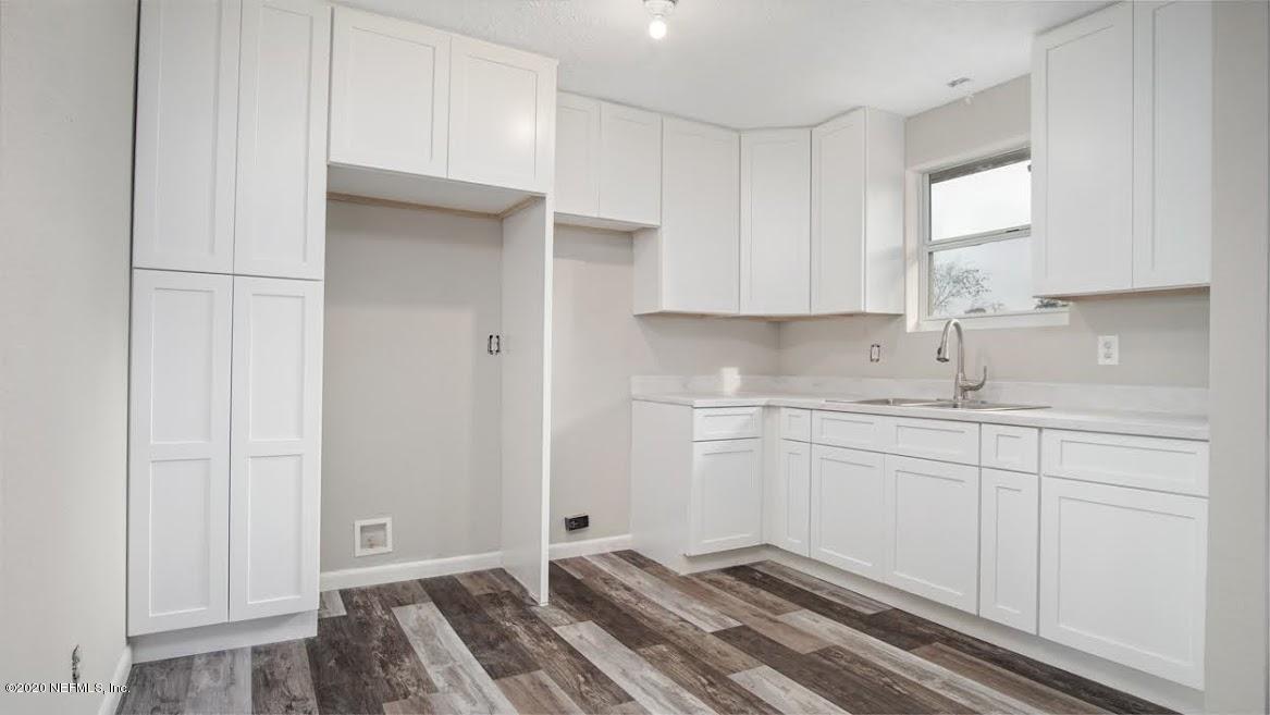 6546 Merrill Road Jacksonville, FL 32277 - Photo 7 of 27 Kitchen