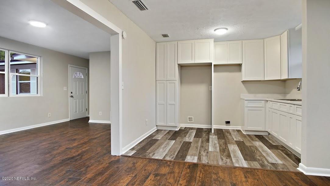 6546 Merrill Road Jacksonville, FL 32277 - Photo 10 of 27 DSC09930