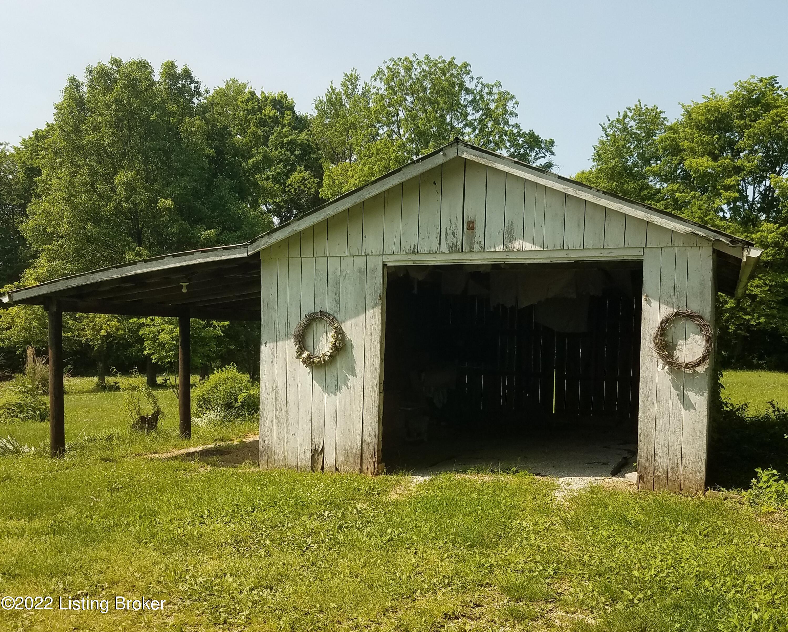 105 Low Dowell Road Irvington, KY 40146 - Photo 3 of 15 Anthony garage