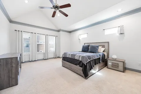 $384,900 | 5723 Petty Street, Houston, TX 77007