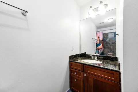 $384,900 | 5723 Petty Street, Houston, TX 77007