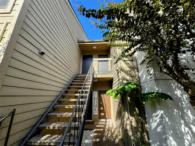 $1,200 | 10053 Westpark Drive, Unit 298, Houston, TX 77042