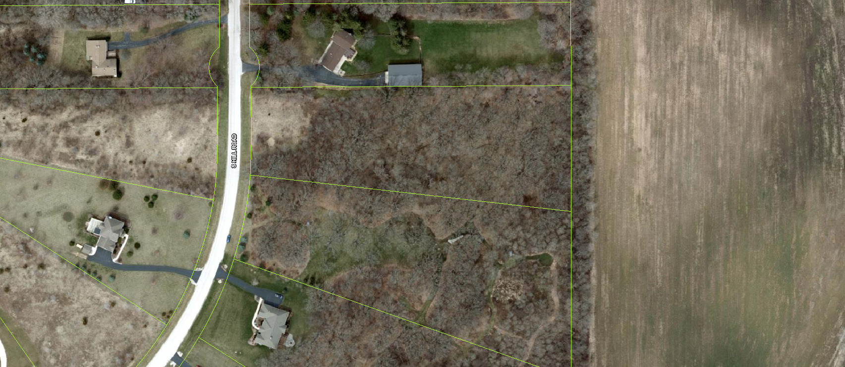 8808 South Hill Road Marengo, IL 60152 - Photo 5 of 6 a bathroom with a shower