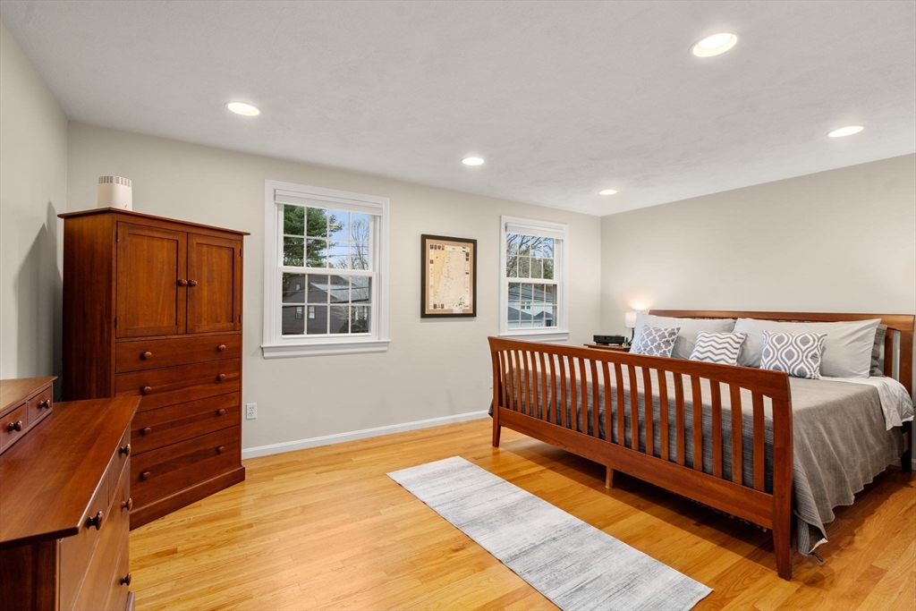 37 Standish Road Needham, MA 02492 - Photo 16 of 22