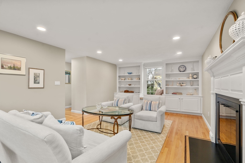 37 Standish Road Needham, MA 02492 - Photo 2 of 22