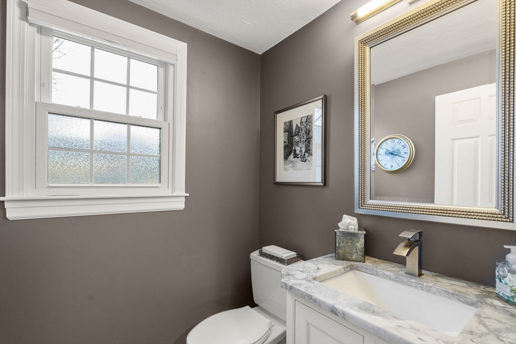 37 Standish Road Needham, MA 02492 - Photo 8 of 22