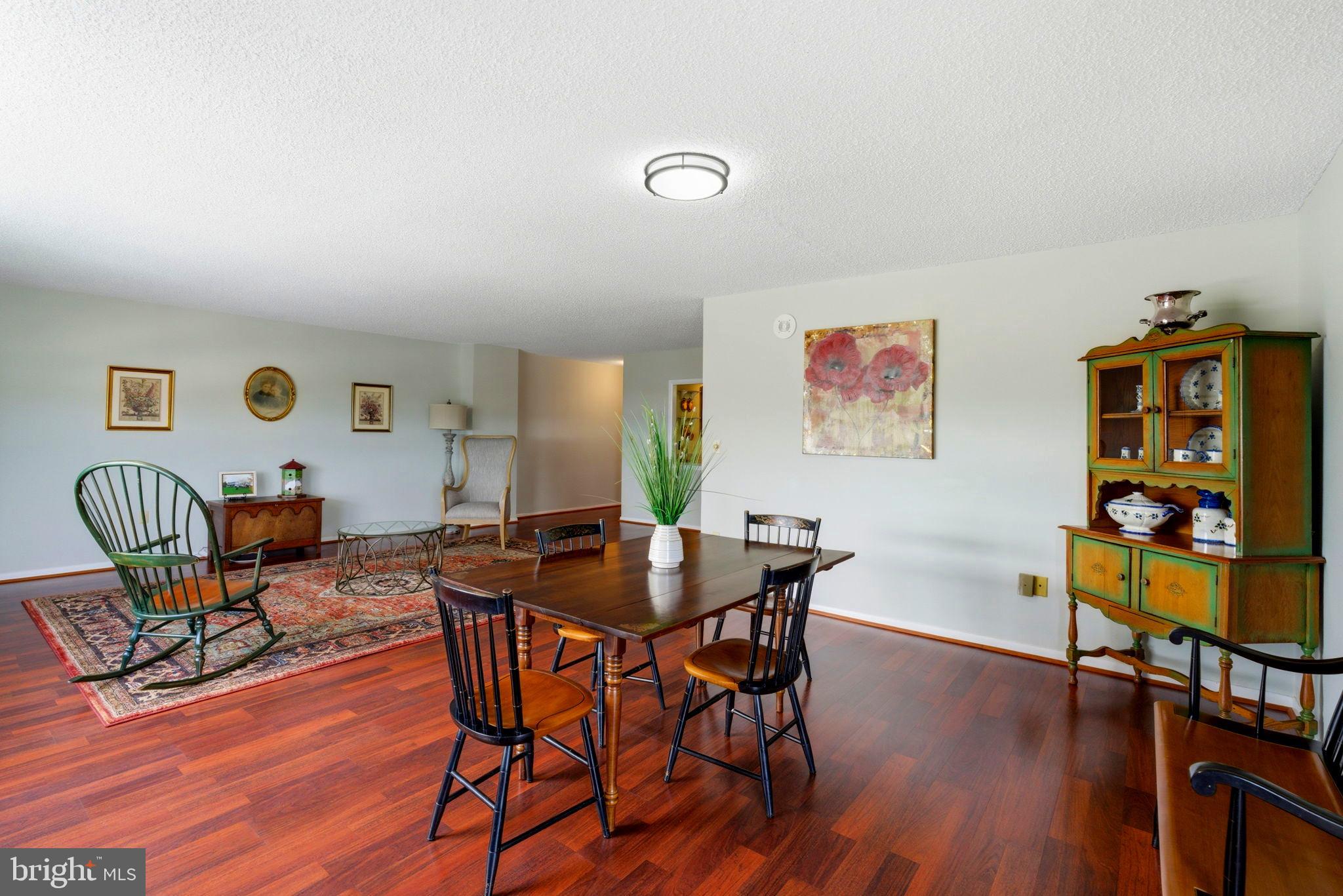 205 East Joppa Road, Unit 1809 Towson, MD 21286 - Photo 9 of 31 Neutral clean decor