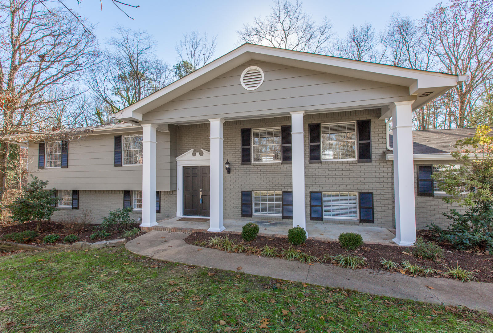 807 Crown Point Road West Signal Mountain, TN 37377 - Photo 3 of 36 Front Exterior