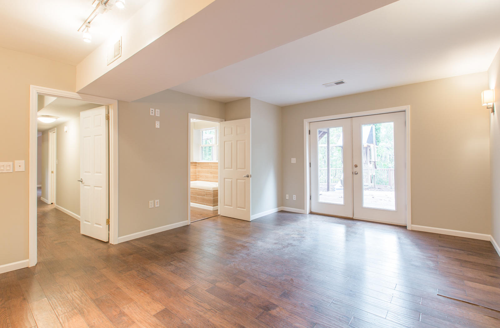 807 Crown Point Road West Signal Mountain, TN 37377 - Photo 27 of 36 Downstairs Bedroom