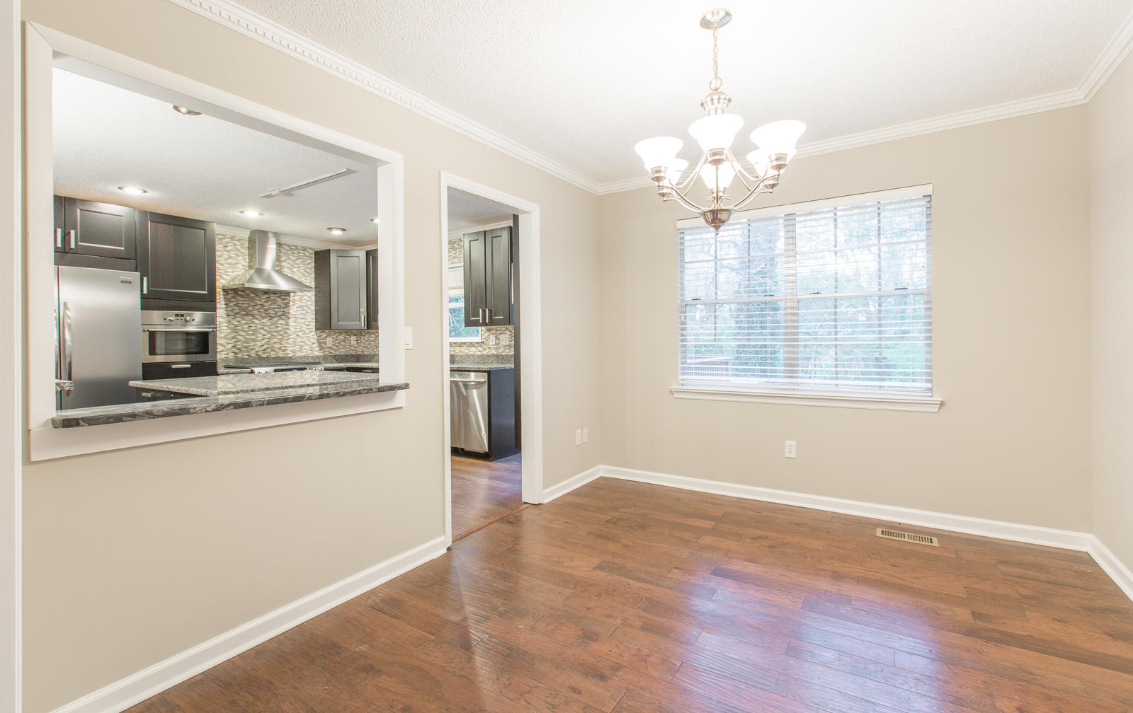 807 Crown Point Road West Signal Mountain, TN 37377 - Photo 9 of 36 Formal Dining Room