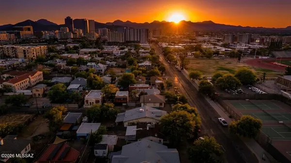 $384,000 | 634 East 8th Street, Tucson, AZ 85705