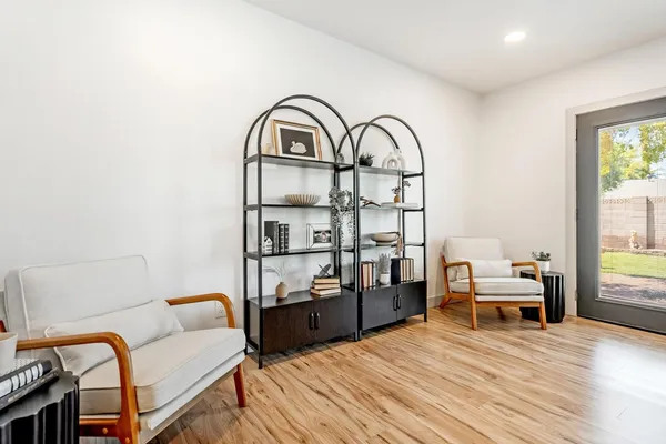 $5,000 | 7018 North 13th Street, Phoenix, AZ 85020