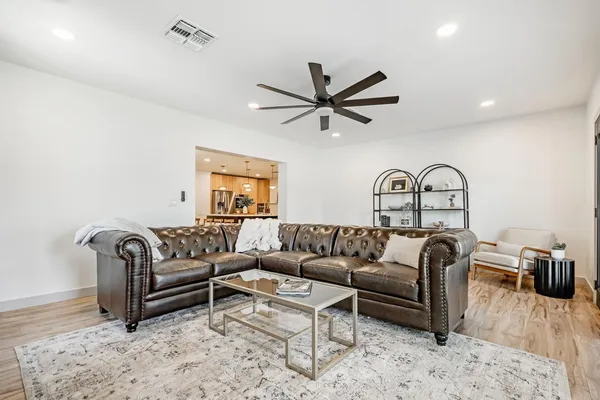 $5,000 | 7018 North 13th Street, Phoenix, AZ 85020
