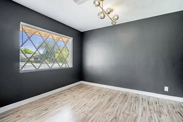 $5,000 | 7018 North 13th Street, Phoenix, AZ 85020