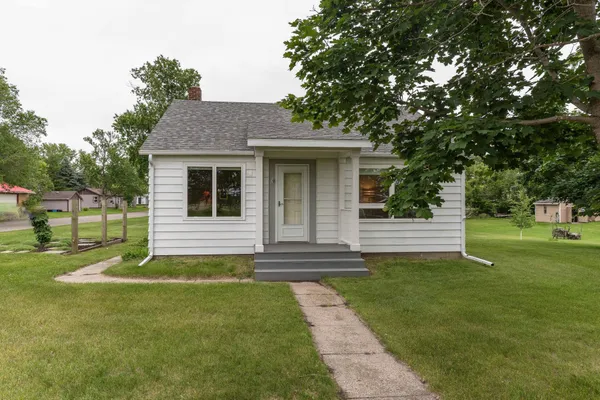 $239,000 | 202 Lake Avenue, Ottertail, MN 56571