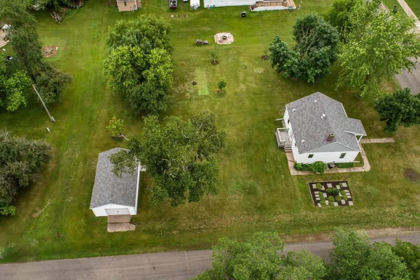 $239,000 | 202 Lake Avenue, Ottertail, MN 56571