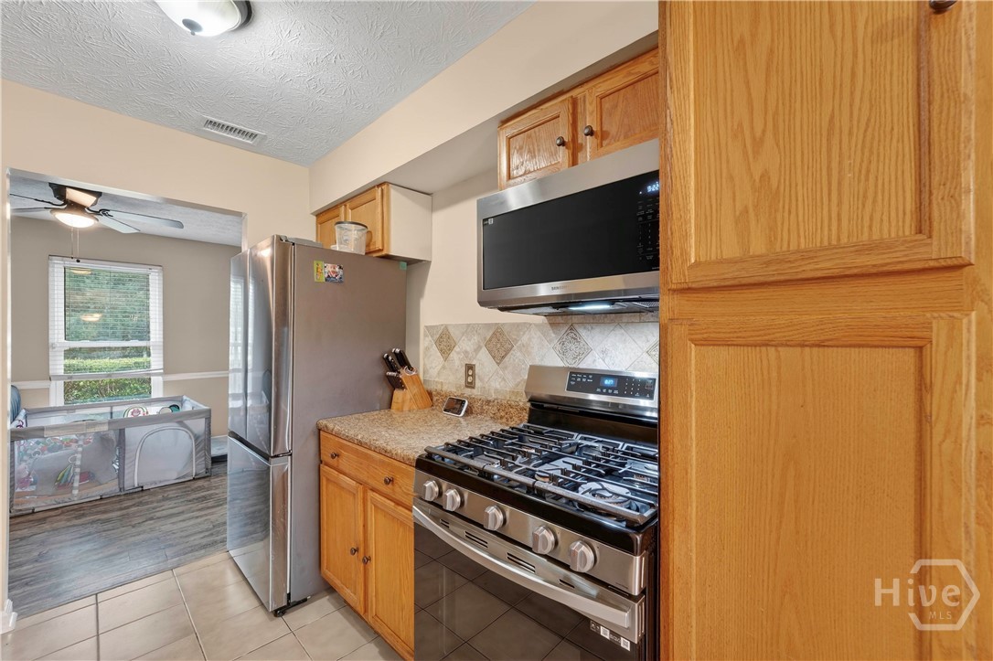 7313 Tropical Way Savannah, GA 31410 - Photo 12 of 25