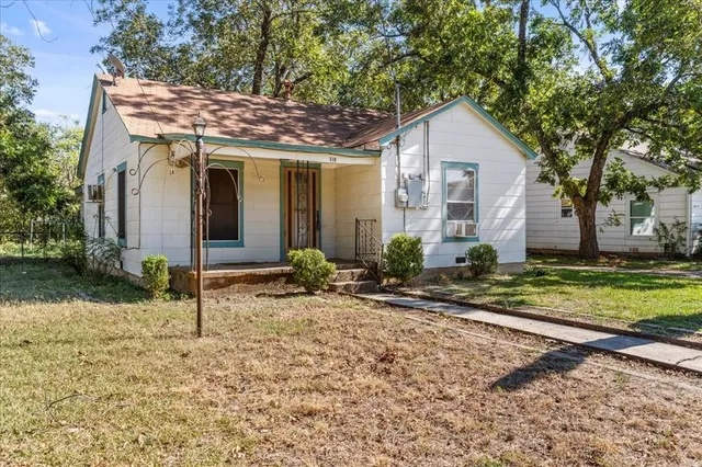 $144,465 | 316 Ritchey Street, Gainesville, TX 76240