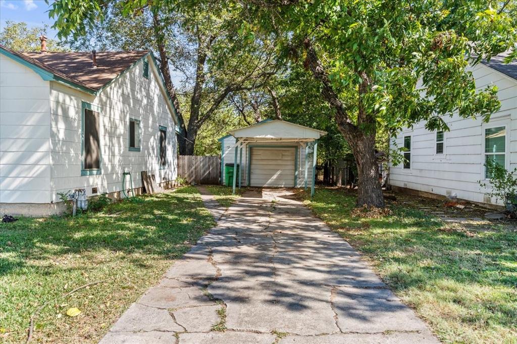 316 Ritchey Street Gainesville, TX 76240 - Photo 5 of 27