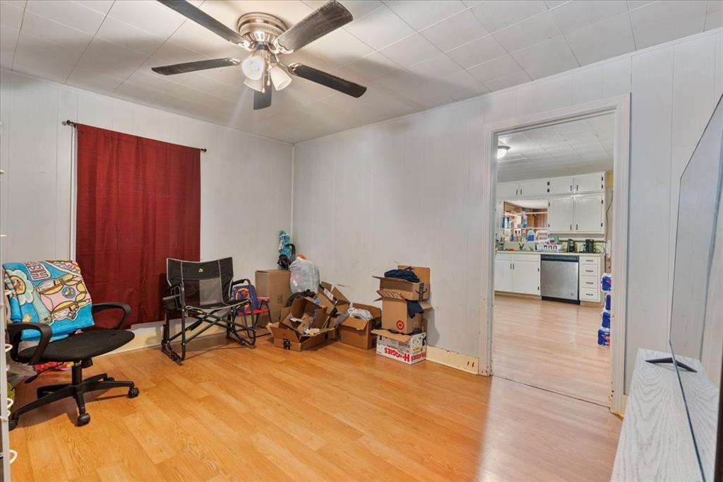 316 Ritchey Street Gainesville, TX 76240 - Photo 7 of 27