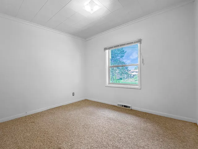 $259,900 | 2545 Na-Wa-Ka Drive, Marinette, WI 54143