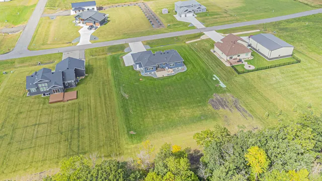 $799,000 | 6910 2nd Street Northwest, Moorhead, MN 56560