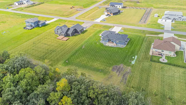 $799,000 | 6910 2nd Street Northwest, Moorhead, MN 56560