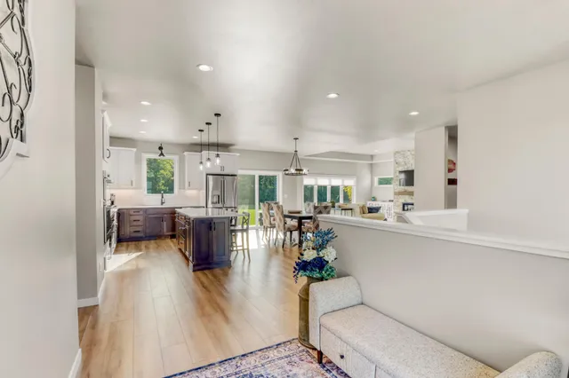 $799,000 | 6910 2nd Street Northwest, Moorhead, MN 56560