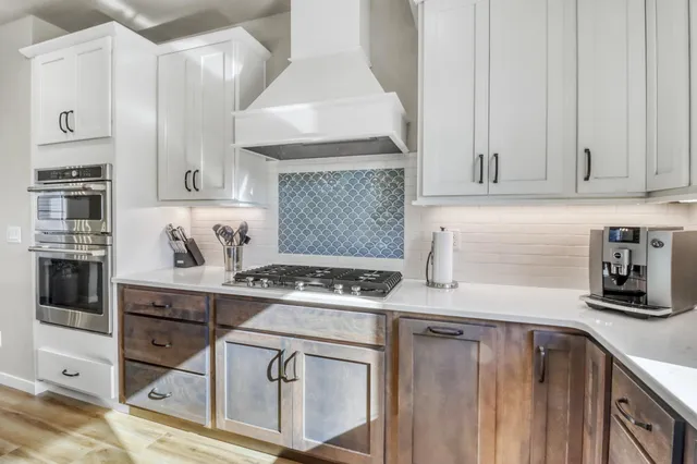 $799,000 | 6910 2nd Street Northwest, Moorhead, MN 56560