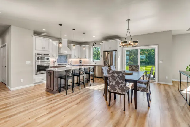 $799,000 | 6910 2nd Street Northwest, Moorhead, MN 56560