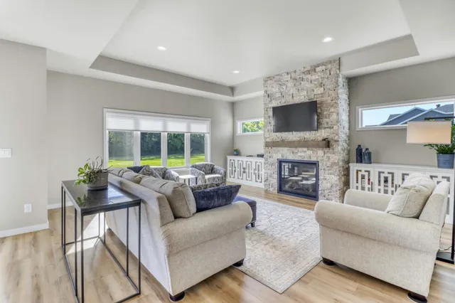 $799,000 | 6910 2nd Street Northwest, Moorhead, MN 56560