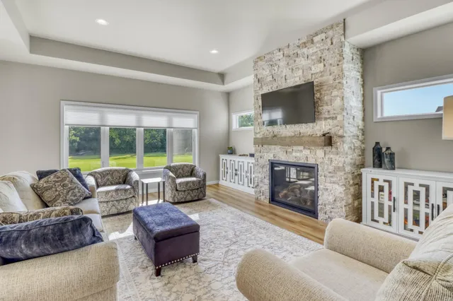 $799,000 | 6910 2nd Street Northwest, Moorhead, MN 56560