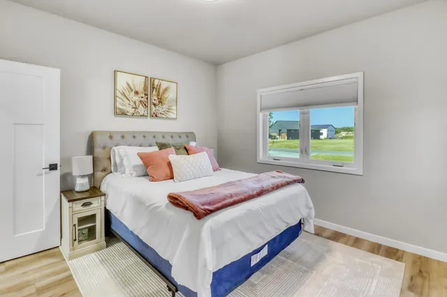 $799,000 | 6910 2nd Street Northwest, Moorhead, MN 56560