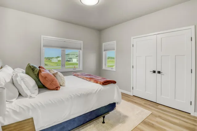 $799,000 | 6910 2nd Street Northwest, Moorhead, MN 56560