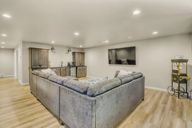 $799,000 | 6910 2nd Street Northwest, Moorhead, MN 56560