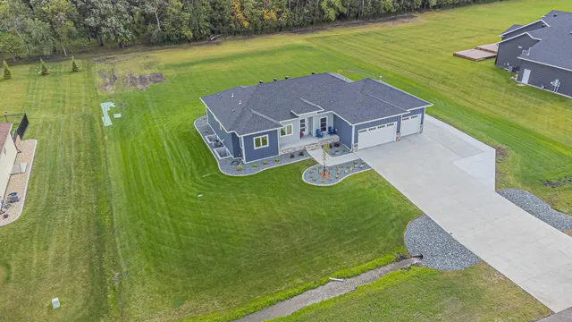 $799,000 | 6910 2nd Street Northwest, Moorhead, MN 56560