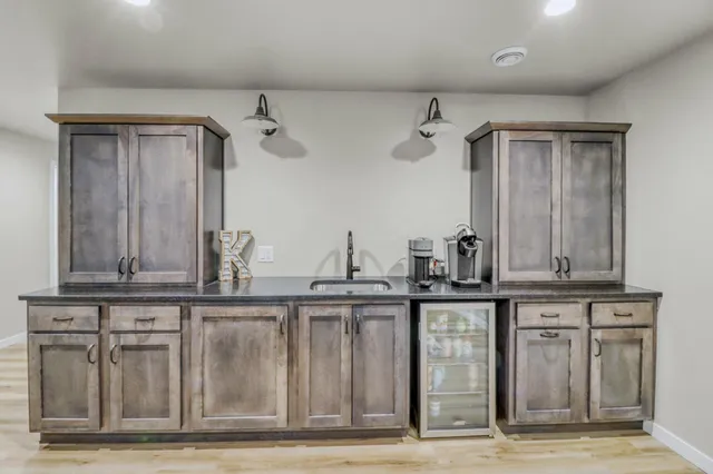 $799,000 | 6910 2nd Street Northwest, Moorhead, MN 56560