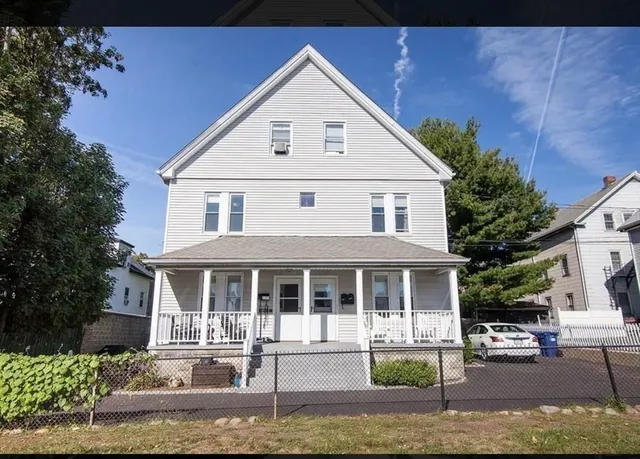 $2,550 | 15 Snow Street, Unit 1, Boston, MA 02135