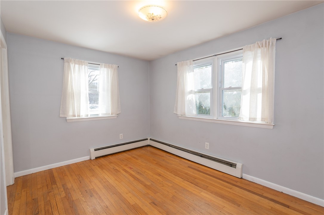 711 S Road South Kingstown, RI 02879 - Photo 22 of 32 Third bedroom on main level